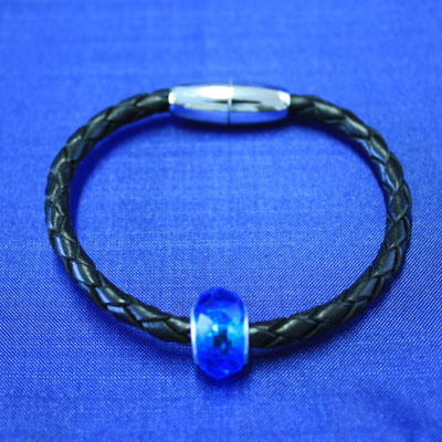 PVC-magnetic-lock-chrome-on-leather-braid.jpg