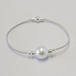 Magnetic lock with ball